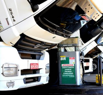 Petrobras anuncia mudança na política de preços do óleo diesel