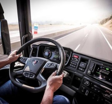 Caminhões impressionam por avançada tecnologia e conforto para os motoristas